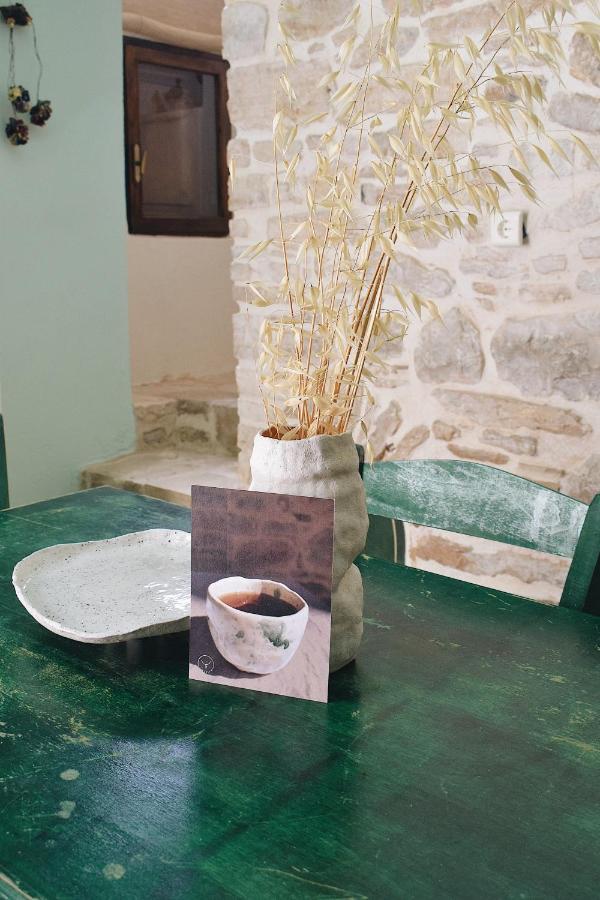 Yi Artistry 1-Bedroom Medieval Holiday House Kalamoti エクステリア 写真