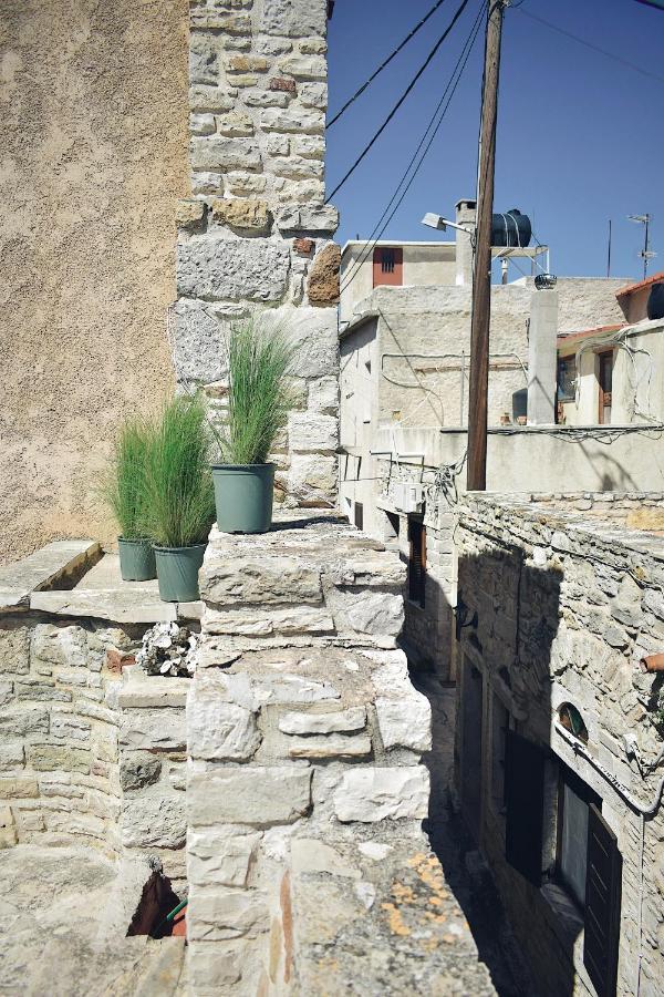 Yi Artistry 1-Bedroom Medieval Holiday House Kalamoti エクステリア 写真