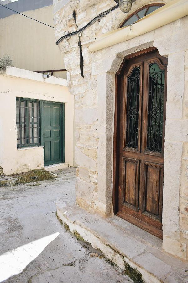 Yi Artistry 1-Bedroom Medieval Holiday House Kalamoti エクステリア 写真